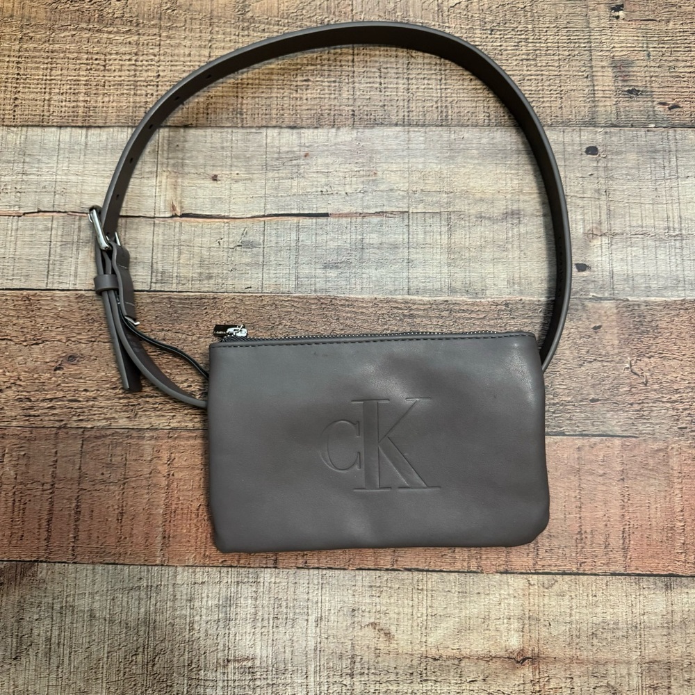 Calvin Klein Signature Logo Belt Bag Fanny Pack Size S GRAY Faux Leather